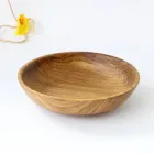 Глибока дерев'яна тарілка ручної роботи Golden Lights з дуба D18 см, для подачі супів та салатів