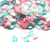 Набір шматочків мозаїки слюда форма РОМБ 200 грам 340 шт колір Синій та білий змішаний (3382)