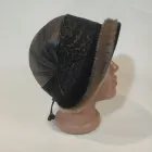 Шкіряний жіночий капелюх з полями чорного кольору. мушлі 59-60