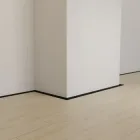 Мікроплінтус алюмінієвий 15 мм SVM-015B Thinline + пружини монтажні (2600 мм), Анод Чорний