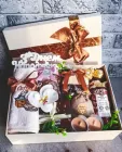 Подарунковий бокс для коханої дівчини чи мами Подарунок жінці на 8 березня на день народження на день святого Валентина