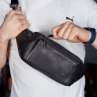 Сумка-бананка із натуральної гладкої шкіри Tiding Bag TD-31848 Чорний 14 х 25 х 8 см
