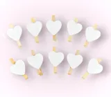 Набір 10 шт декоративні дерев'яні прищіпки Сердечки Білі