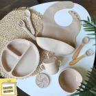 Набір дитячого силіконового посуду для дітей 9 предметів на присосках Колір бєж пакунок малюка