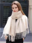 Двосторонній шарф кашеміровий палантин молочний теплий на зиму з бахромою 190х70 см