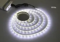 Світлодіодна LED Strips стрічка 2835 5 м білий колір для прикраси кухні, кімнати, гардеробної, вітрин
