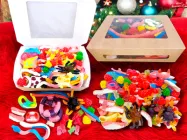 Подарунковий Світ Бокс із жувальними цукерками: Trolli 0.5кг