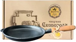 Сковорода для млинців Maysternya 24 см чавунна з дерев\'яною ручкою (Т301)
