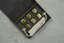 Кубики для віскі Moltis Relax Whiskey Stones Original Wood 6шт з металу золотому кольорі (MBG-10508)