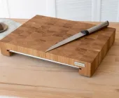 Ясенова дошка розміром 30х40 см з гастрономічною ємністю