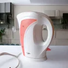 Електрочайник пластиковий білий з рожевим 2000 Вт 1,8 л