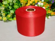 Атласна стрічка 4 см 23 м червона