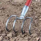 Садові граблі - вила для різних робіт у саду, на городі або у дворі, мають 4 гострі зубці