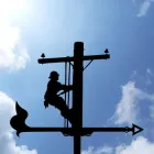 Флюгер Електромонтер, Електрик, Електрику на будинок