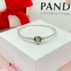 Срібний браслет із логотипом Pandora Moments 20