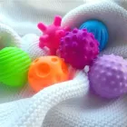 Набір тактильних м'ячиків Play Toy за методикою Монтессорі (текстурні, сенсорні) яскраві