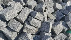 Гранітна бруківка олита 10х10х5 см колота