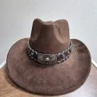 Ковбойський капелюх кавового кольору з пряжкою «голова бика» — стиль кантрі та Дикого Заходу