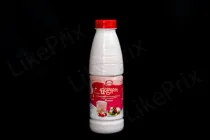 Йогурт 1,5% питний з Вишнею 0,5 л Молницьке - Смак дитинства