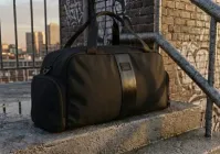 Якісна сумка з біркою "Nike" для тренування та спорту чорна.