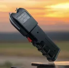 Універсальний ручний ліхтарик - відлякувач Black