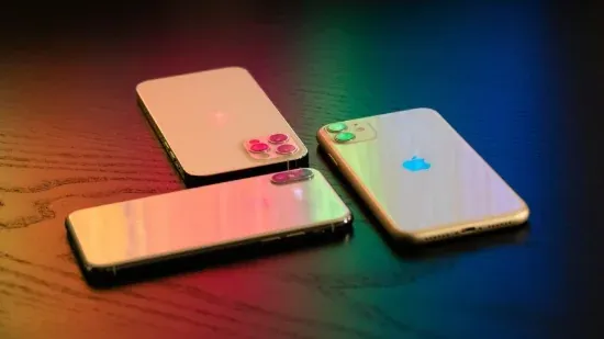 Докладне порівняння iPhone 12 та iPhone 11