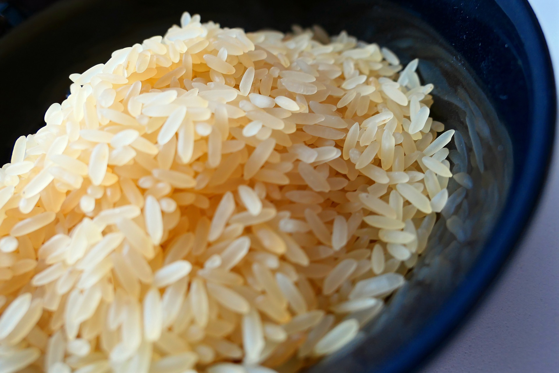 Рисинка к рисинке: в чем сварить рис разными способами?
